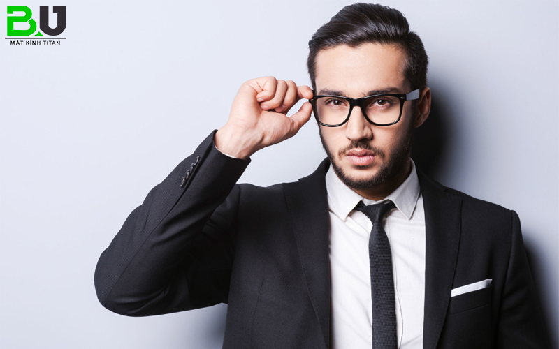 bang-gia-kinh-gong-nhua-Levis-1609