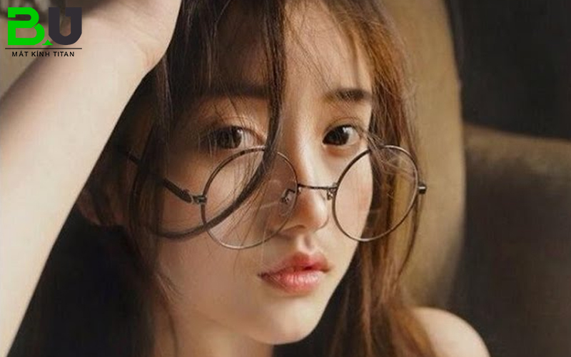bang-gia-kinh-doi-mau-Hong-Kong-Shady-2110