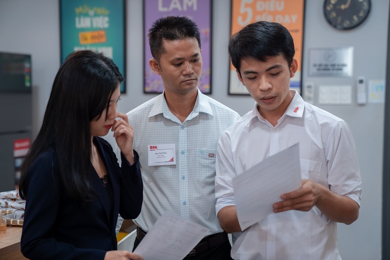Mắt kính BUTITAN